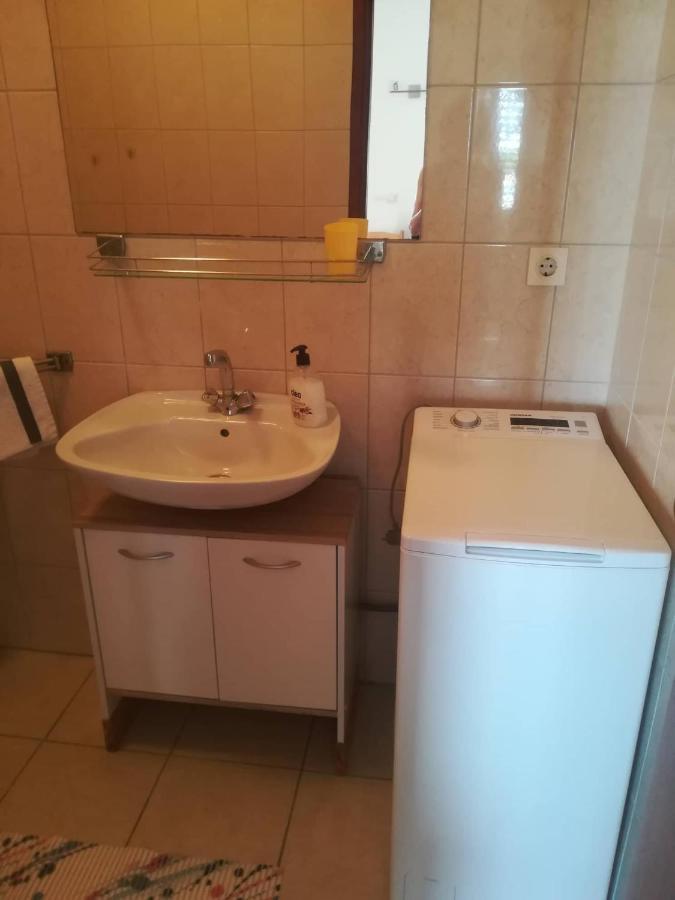 Apartments Martinac ซูโกชัน ภายนอก รูปภาพ