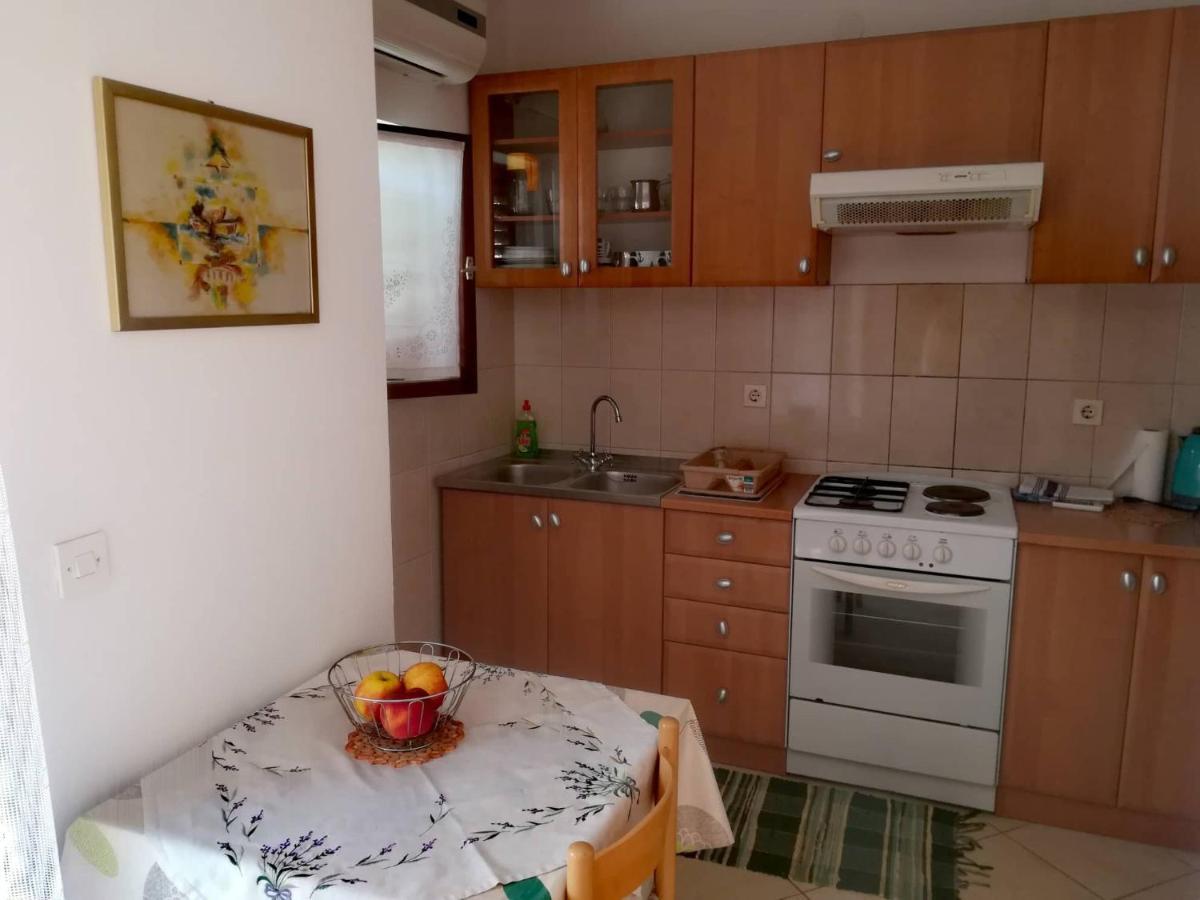 Apartments Martinac ซูโกชัน ภายนอก รูปภาพ